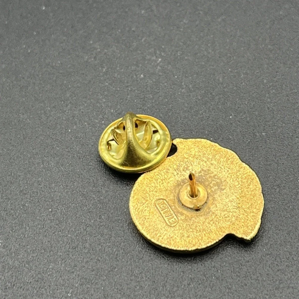 1996 Atlanta Saudi Arabia NOC National Olympic Committee Gold Tone Lapel Hat Pin